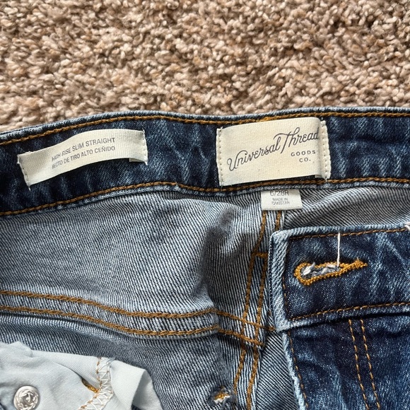 Universal Thread Jeans - Picture 2 of 2